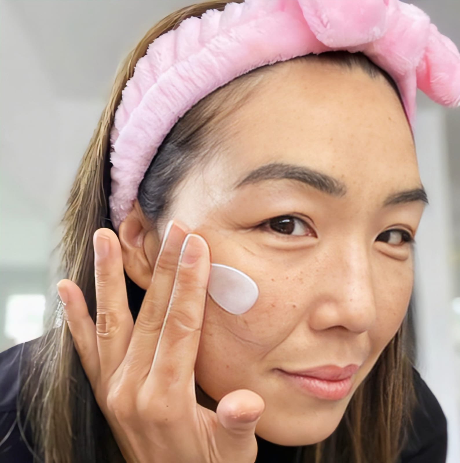 Moisture Surge mask creamy texture close-up for hydration